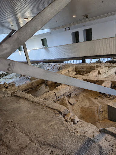 The Big Dig archaeological site beneath YHA Sydney Harbour
